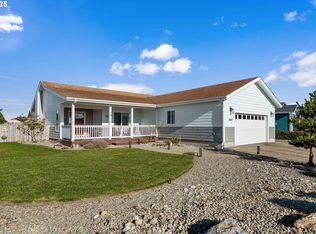 2669 Cedar Loop Dr, Bandon, OR 97411