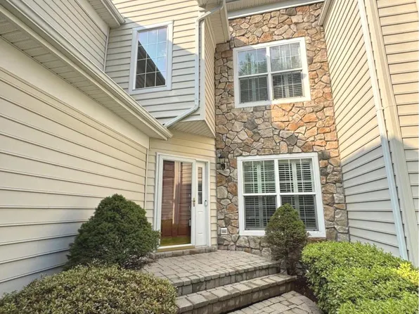 19913 Naples Lakes Ter, Ashburn, VA 20147