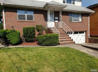 394 Chestnut Ave, South Hackensack, NJ 07606