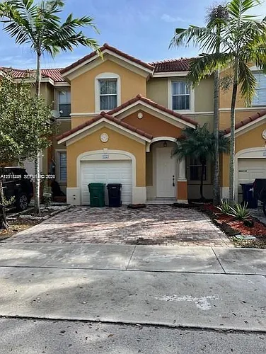 8525 SW 165th Pl #8525 Photo 1