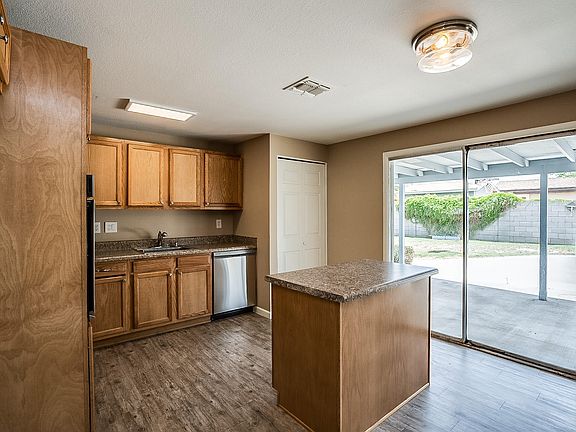5th image of 1635 N 56th Ln