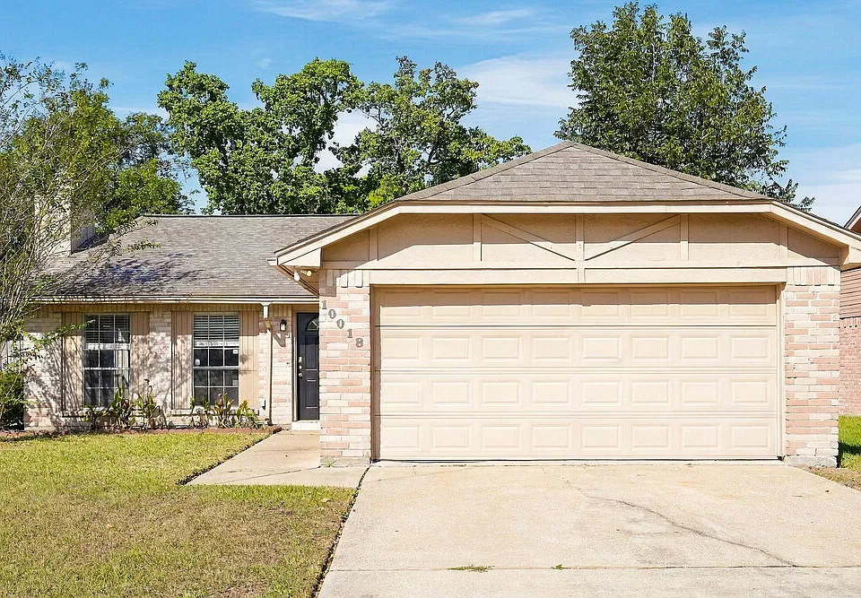 10018 Spotted Horse Dr