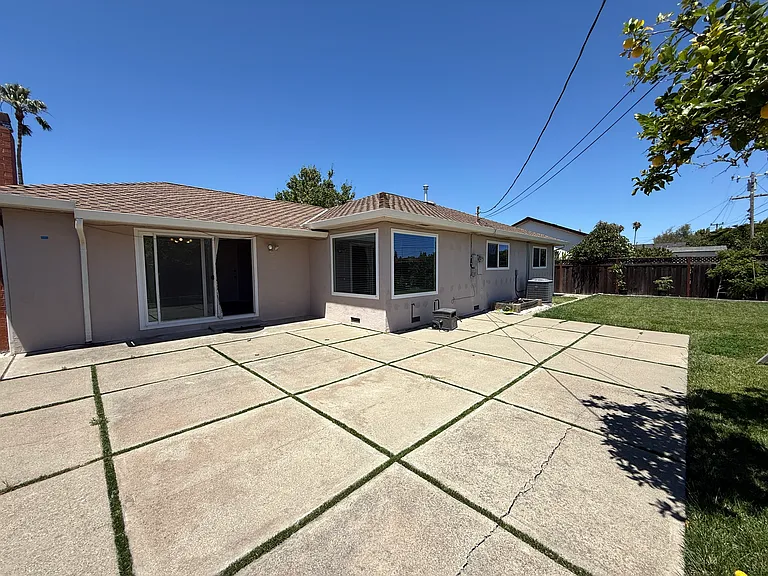 5376 Selma Ave — Photo 29