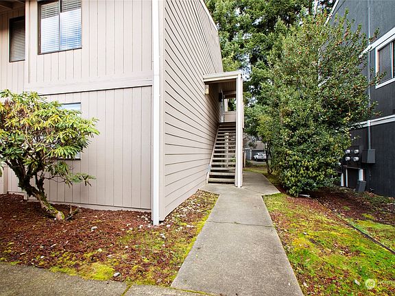 2nd image of 1700 Lake Park Drive SW #15