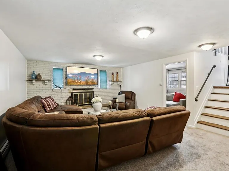 4 Templar Ct — Photo 30