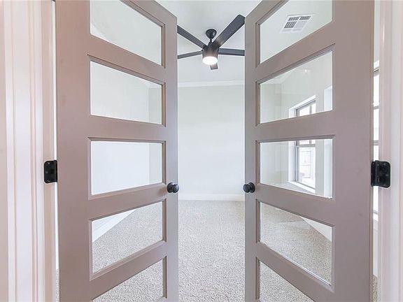 3rd image of 1005 NE 21st St