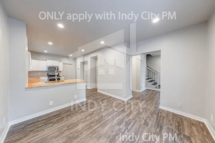 117 N Riley Ave — Photo 8