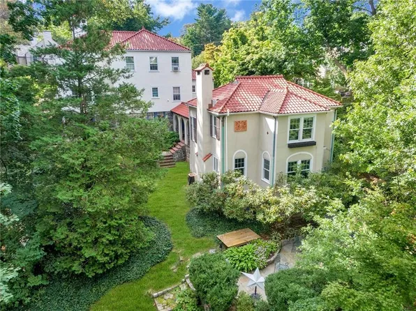 28 Wildway, Bronxville, NY 10708