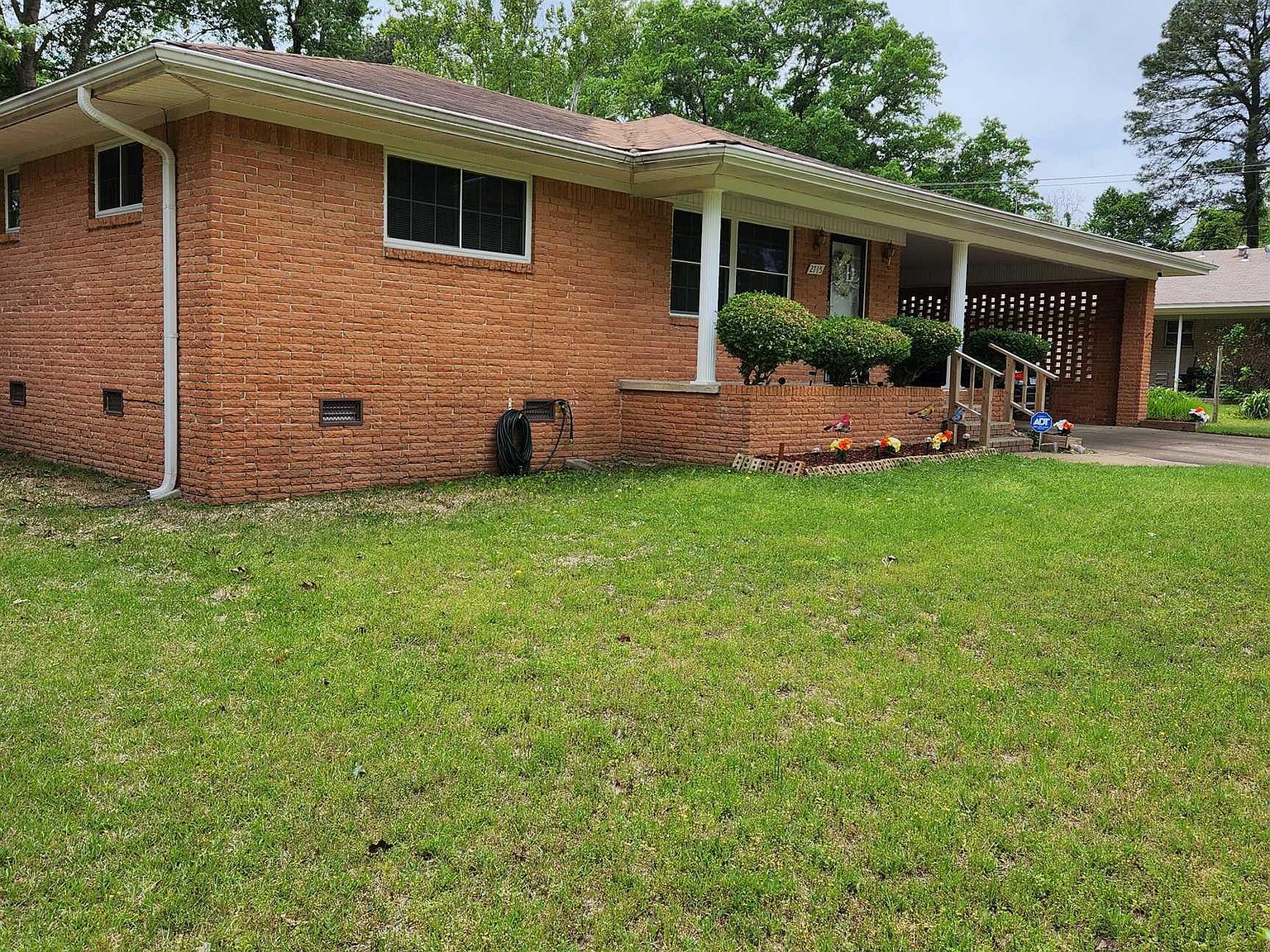 2715 Center St, Arkadelphia, AR 71923 Zillow