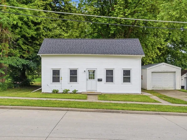 245 Broadway St, Platteville, WI 53818