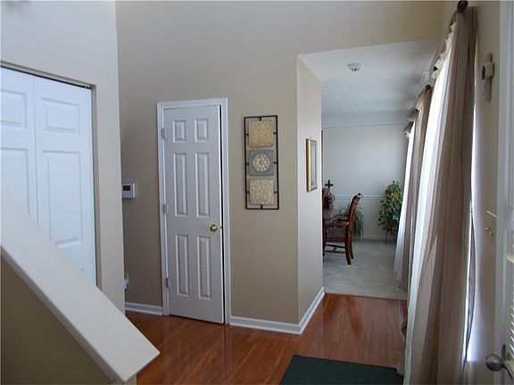 3rd image of 11708 Dartmoor Dr