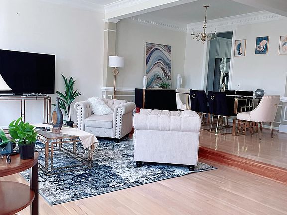 Living room/dining room