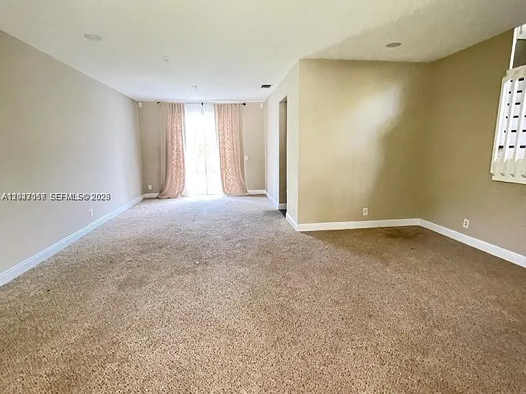 558 Stonemont Dr — Photo 16