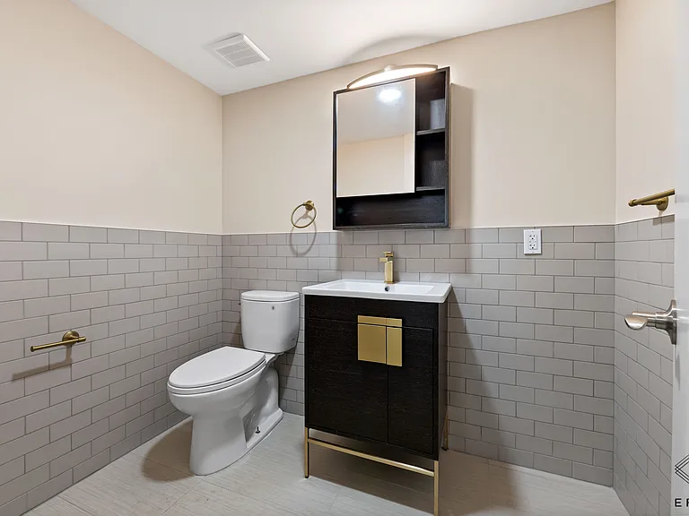 610 Maple St #1B — Photo 8