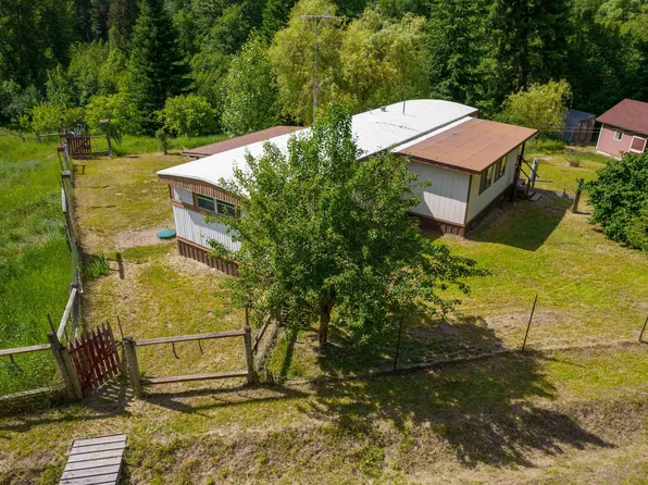 321 McCammon Dr, Elk, WA 99009