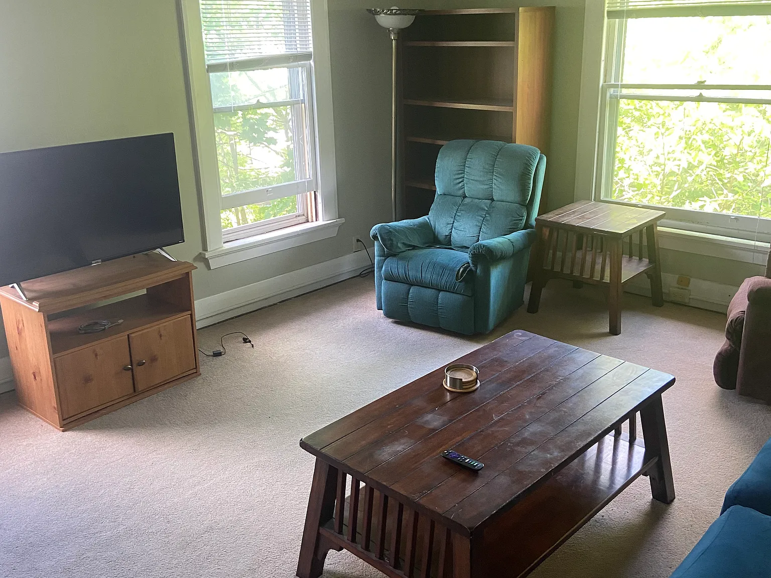 3 bed, 1200 sqft, $950 — Photo 2