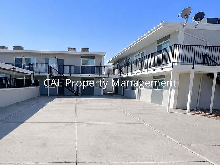 1st image of 918 Illinois Ave #7