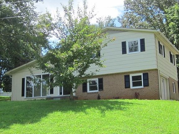 2nd image of 7 Forest Hill Ct