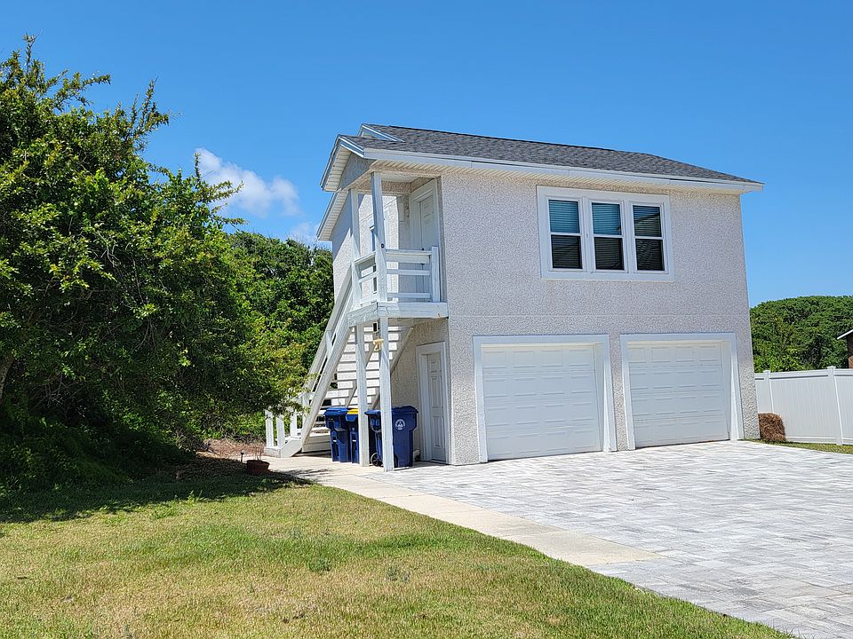 223 S. Fletcher Ave D is a detached over garage apartment directly across from Beach Access 2.