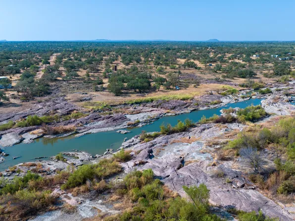 11865 W Ranch Road 152, Llano, TX 78643