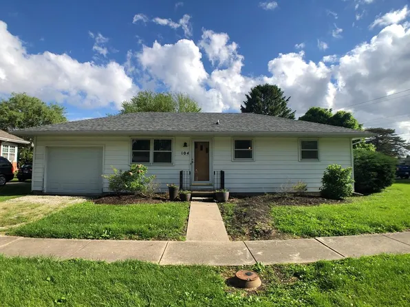 104 W North St, Ridge Farm, IL 61870