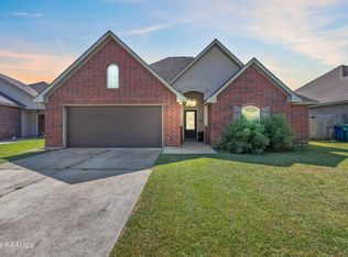 508 Flanders Ridge Dr, Youngsville, LA 70592