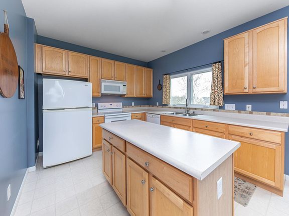 4th image of 1059 Rivermeade Dr