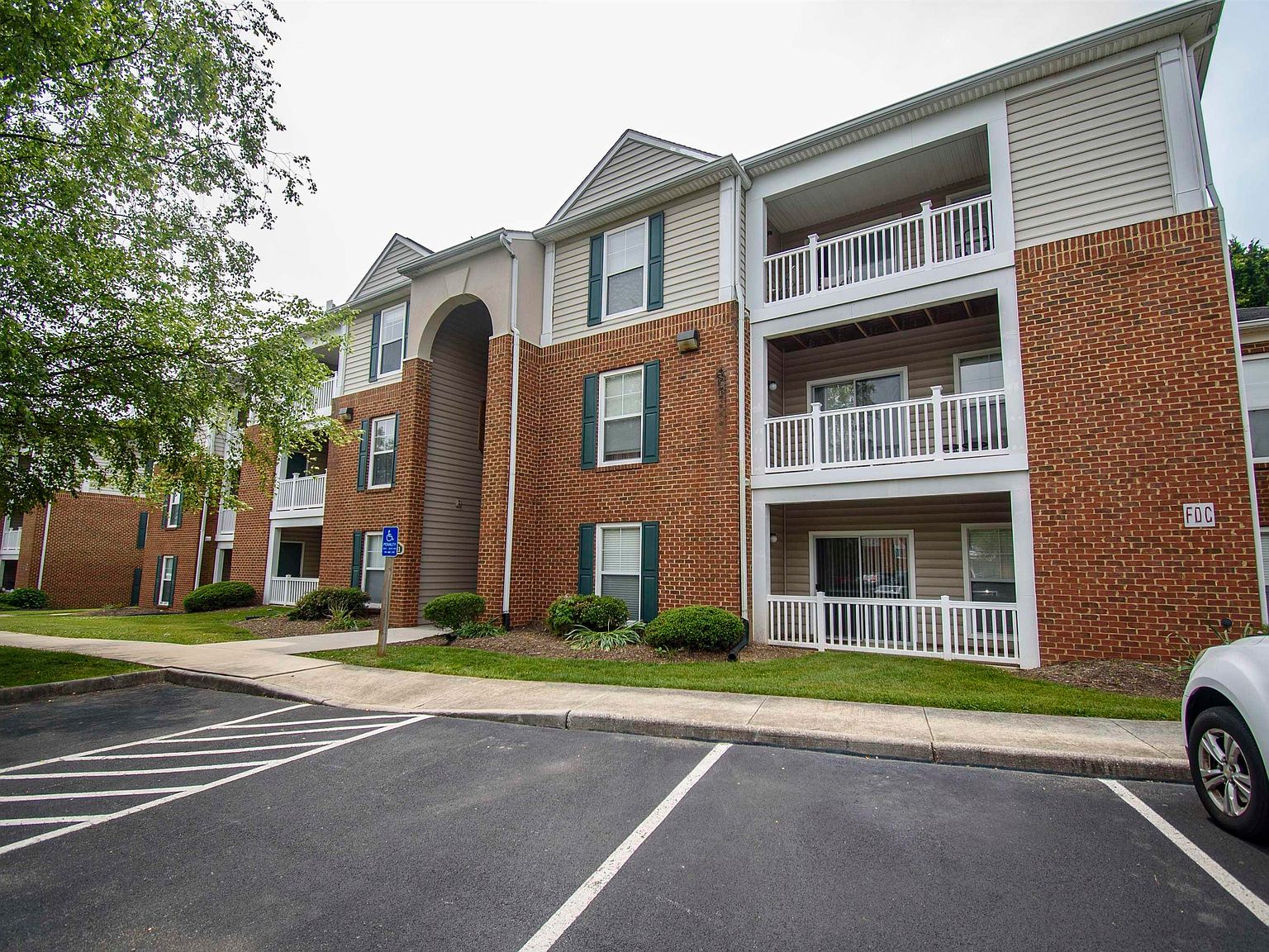 211 S Knollwood Dr SUITE 2306, Blacksburg, VA 24060 Zillow