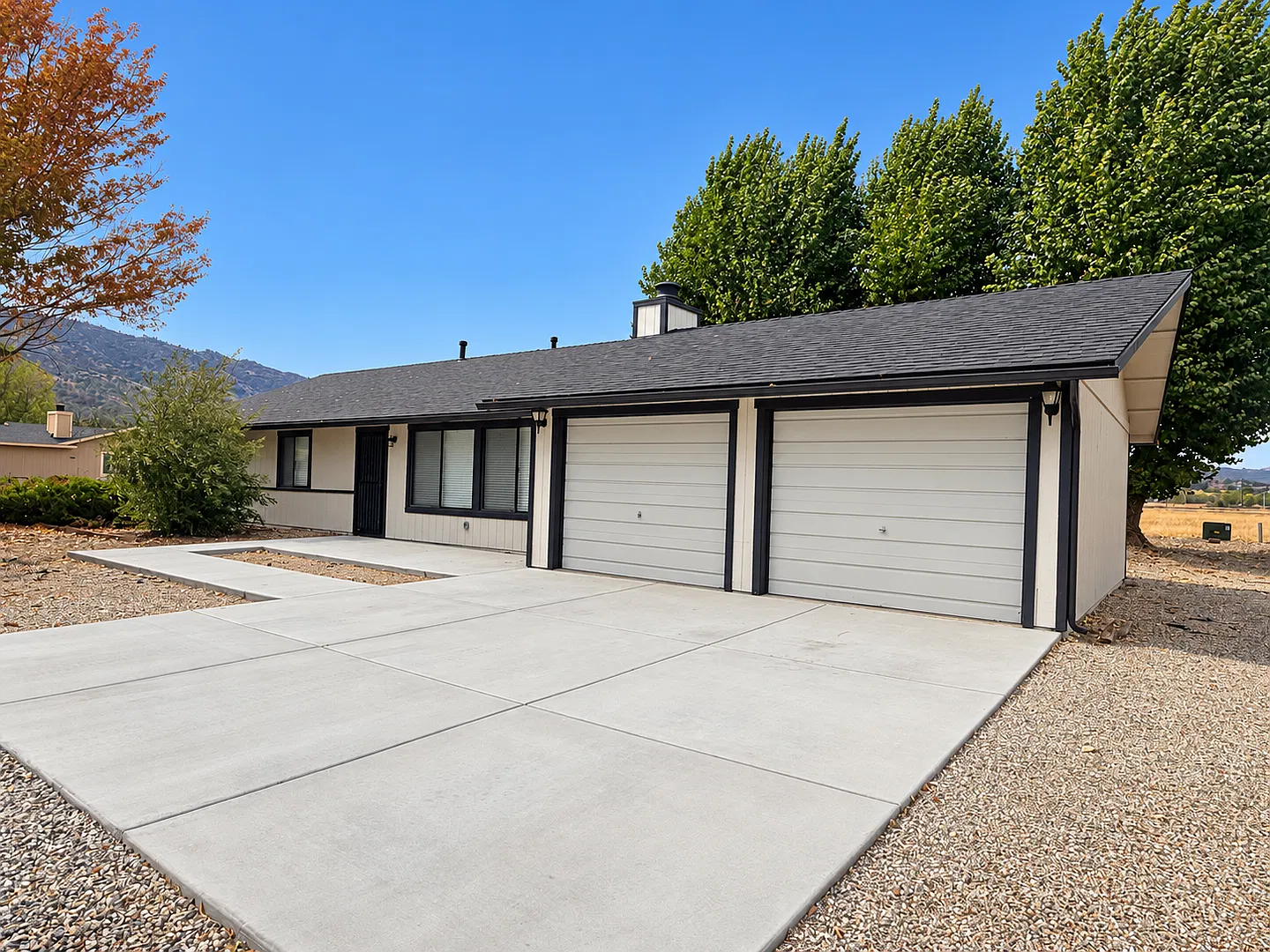 3+2 in Bear Valley — Photo 1