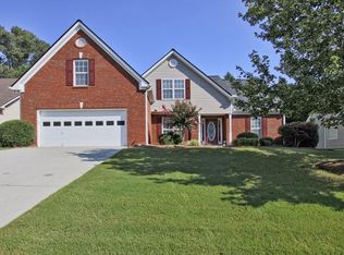 945 Chapel Hill Dr, Lawrenceville, GA 30045