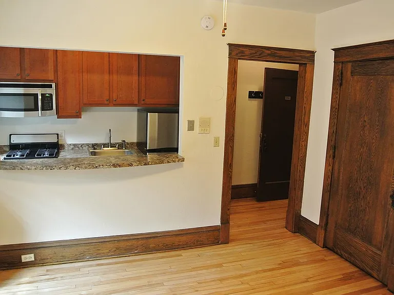 Newly Updated Kitchen w/ Stainless Steel Appliances