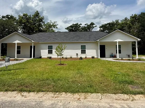 323 2nd St NW, Moultrie, GA 31768