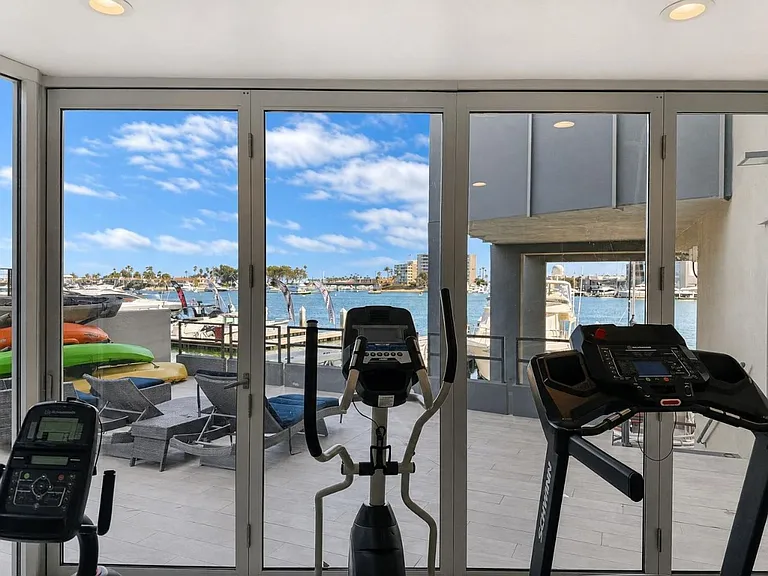 3121 W Coast Hwy #7D — Photo 41
