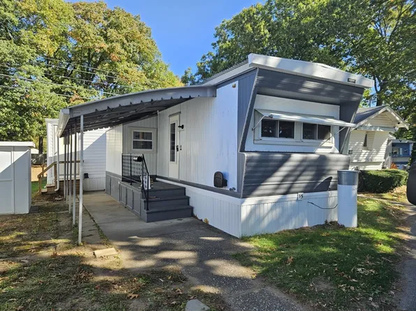 404 Southwick Rd #15, Westfield, MA 01085