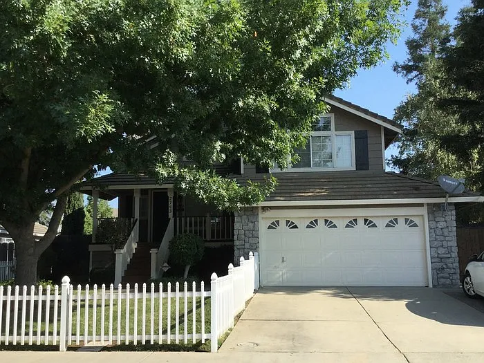 2743 Morrill Rd photo 1