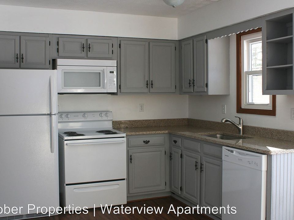 1st image of 475 E Water St APT 3