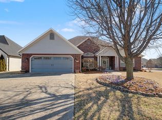 4609 SW Swinton Dr, Bentonville, AR 72713