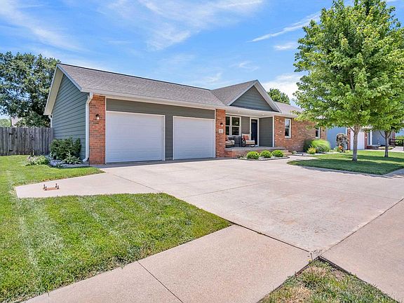 4th image of 502 Church Dr
