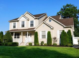 11 Huckleberry Ln, New Egypt, NJ 08533