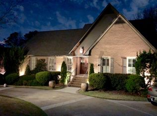 2548 Dolly Ridge Rd, Vestavia, AL 35243