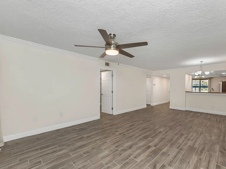 122 Caryl Way — Photo 12