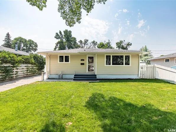 1131 Currie CRESCENT, Moose Jaw, SK S6H 5M7
