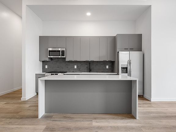 3rd image of 236 N 12th St APT 1