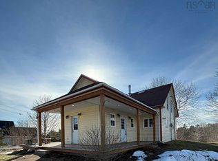 669 Lakeside Rd, Yarmouth, NS B5A5K3