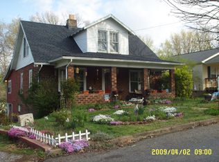 2101 McCroskey Ave, Knoxville, TN 37917