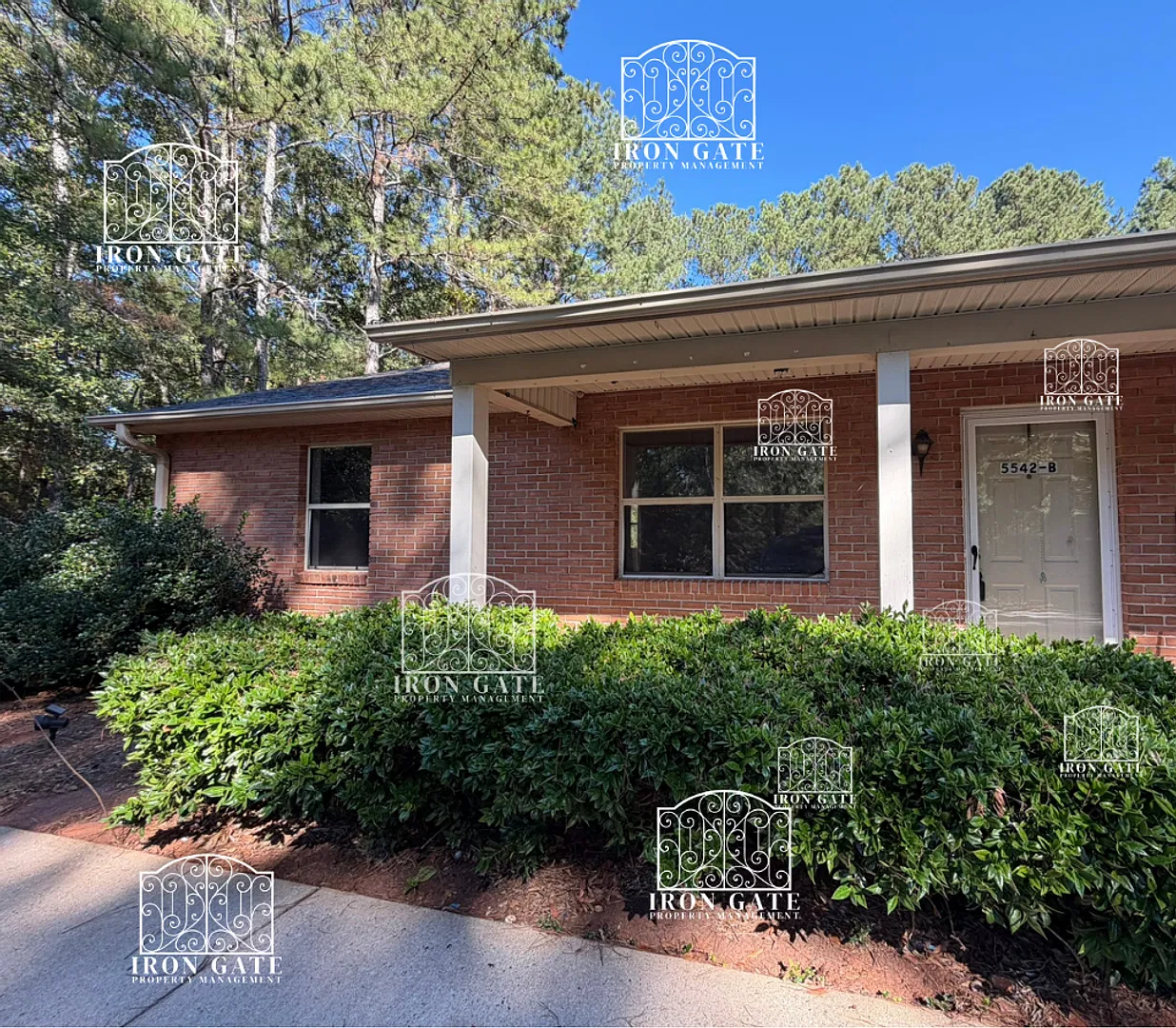 5542 Old Pearman Dairy Road DUPLEX — Photo 1