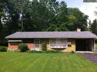 2938 Bainbridge St, Youngstown, OH 44511