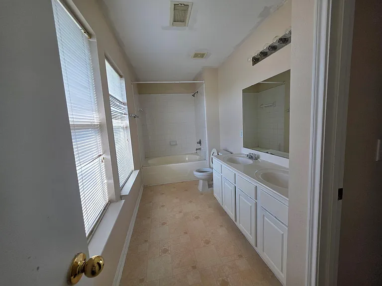 15127 Blue Creek Ranch Dr — Photo 21
