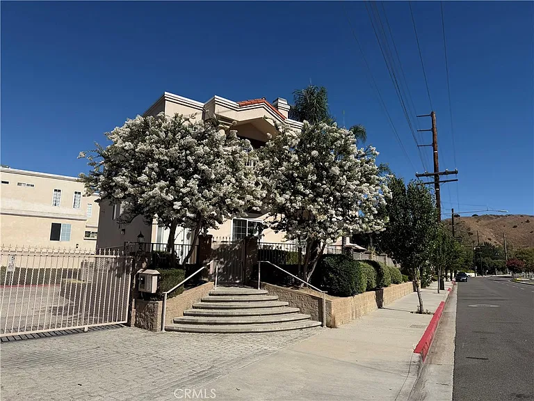 5340 Las Virgenes Rd #10 — Photo 2