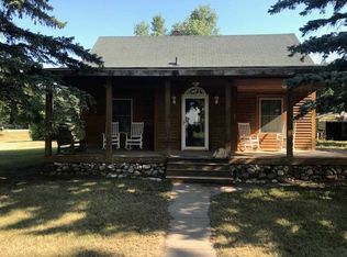 1605 Dunn Dr, Harvey, ND 58341